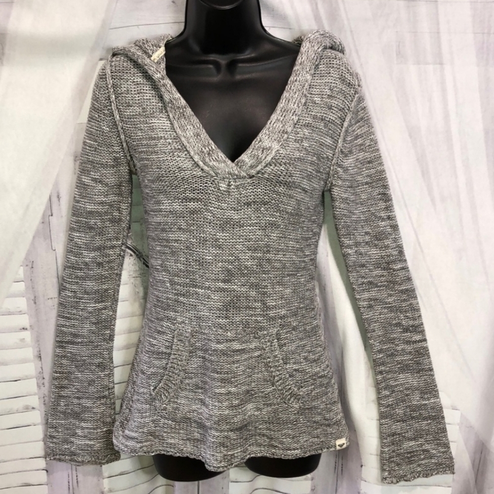 Roxy grey hood sweater with front pocket